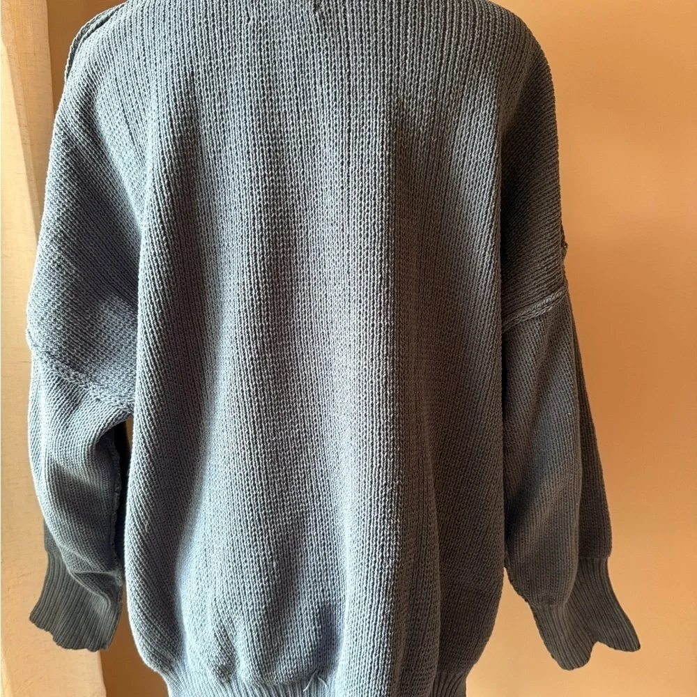 Abercrombie & Fitch Crew Neck Sweater - Picture 2 of 4